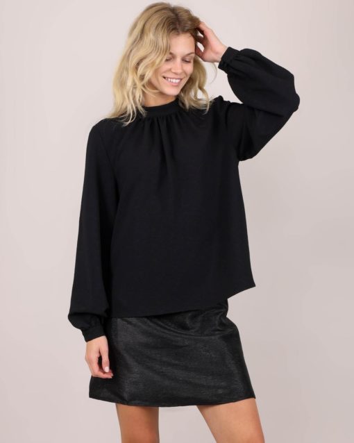 Urbi Blouse Black - Urban Pioneers