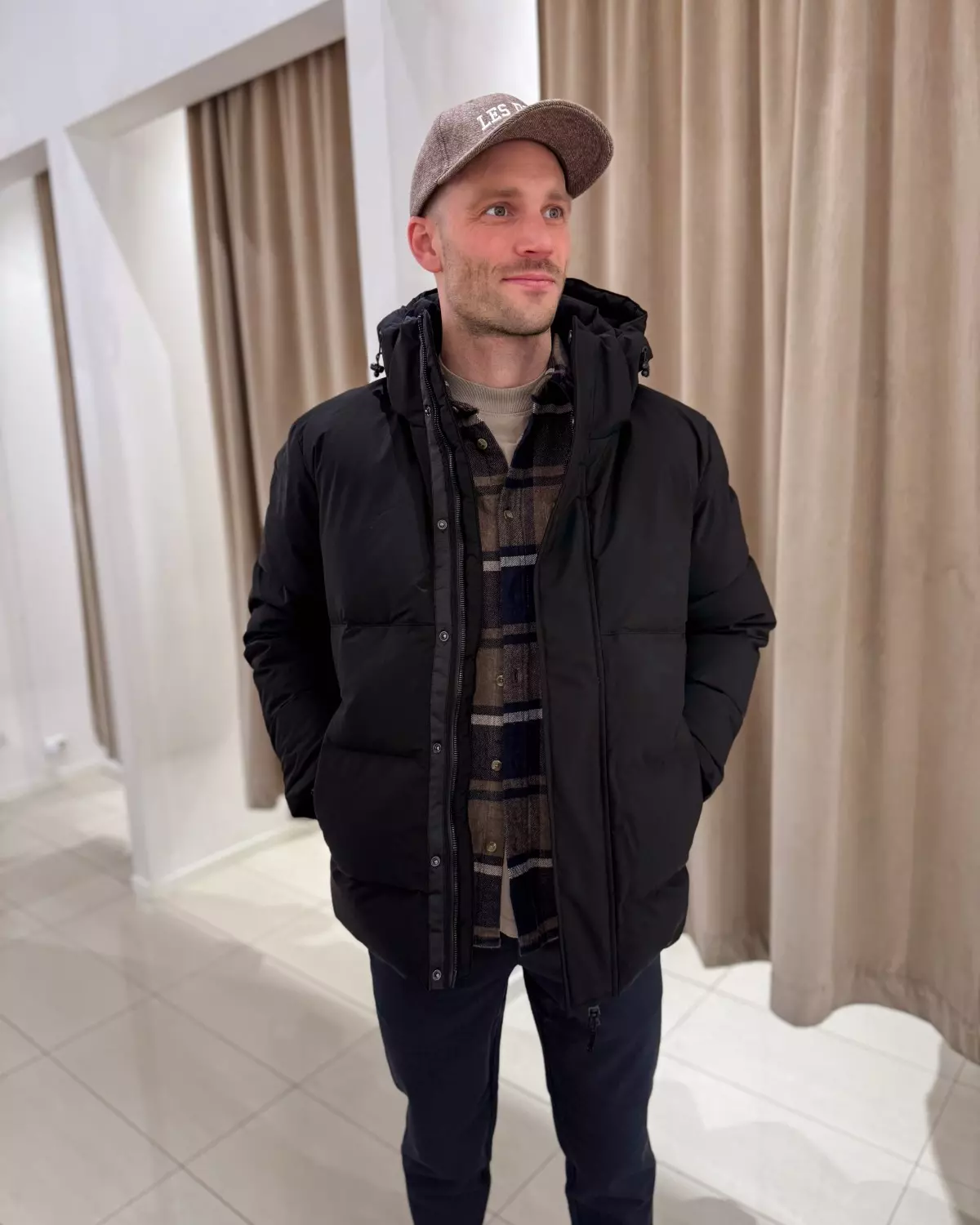 Lofoten Down Jacket Black - Urban Pioneers