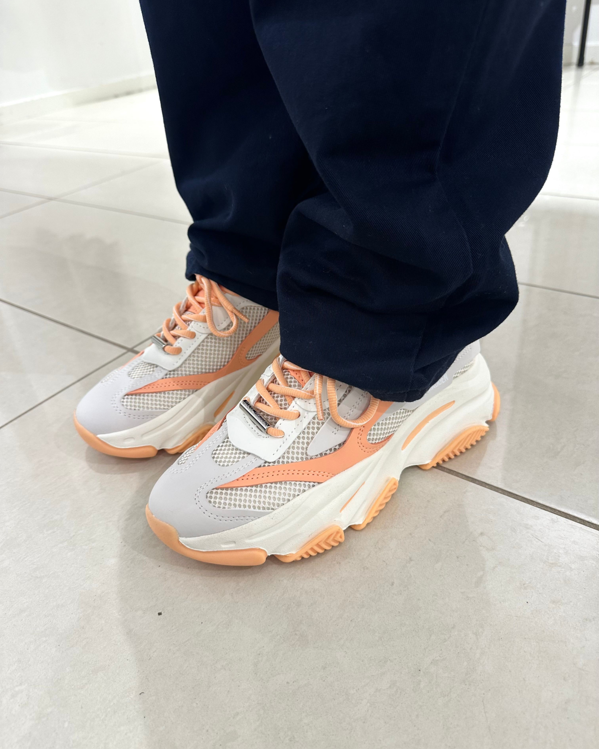 Possession-E Sneaker Peach/Silver - Steve Madden