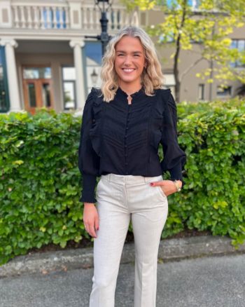 Kristy Blouse Black - Urban Pioneers