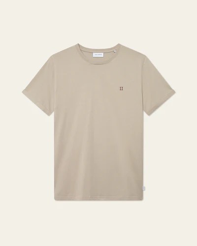 Nørregaard Contrast T-Shirt Dark Sand - Les Deux