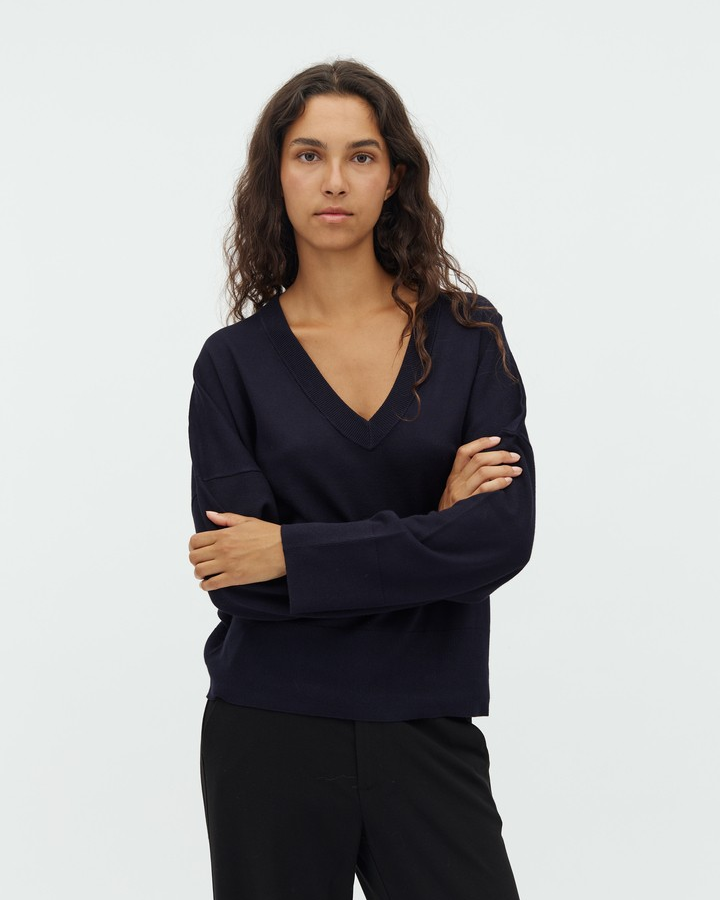 Gillian V-Neck Night Sky - MbyM