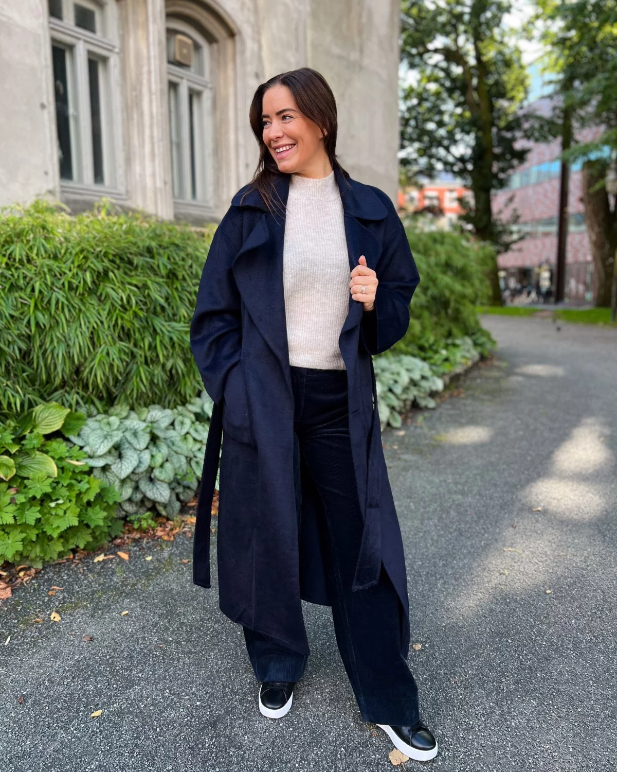 Ulla Coat Navy - Urban Pioneers