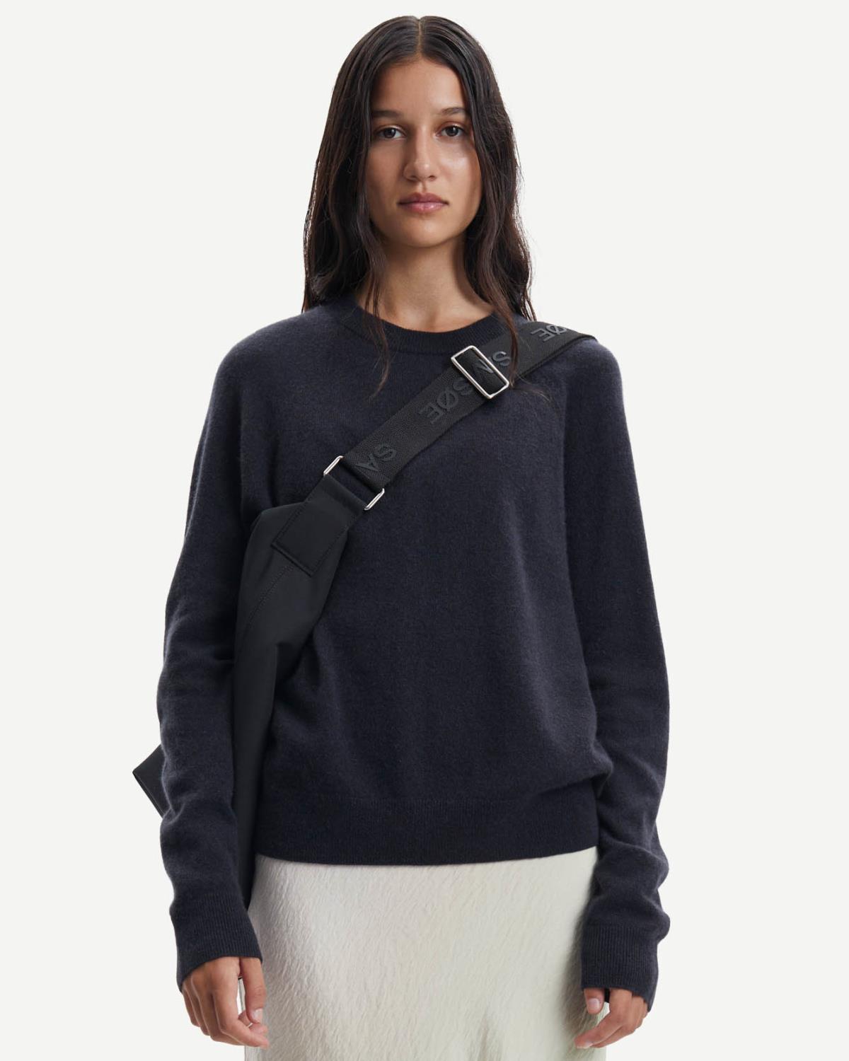 Boston O-Neck Navy - Samsøe Samsøe