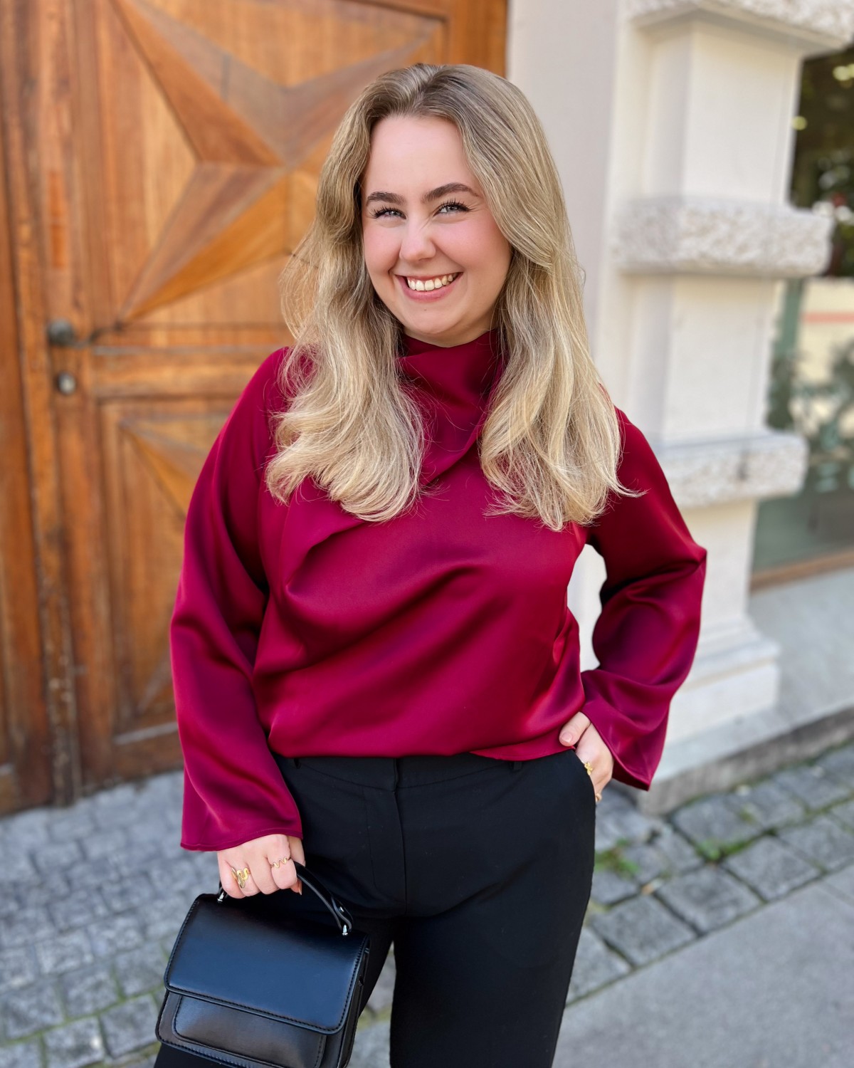 Cira Blouse Burgundy - Urban Pioneers