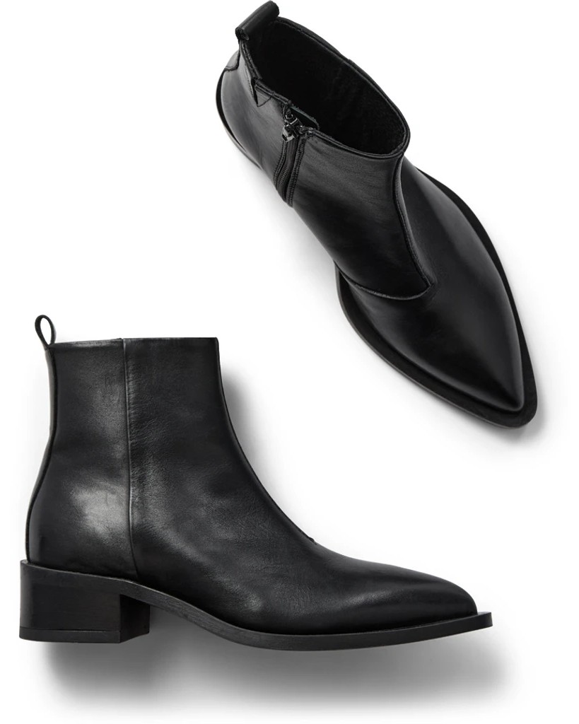Elva Boots Black - Pavement