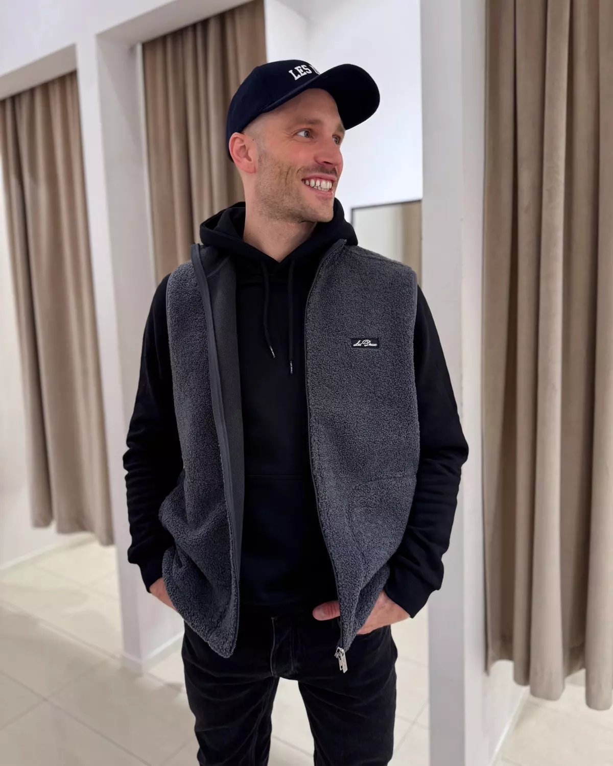 Creed Teddy Vest Asphalt Grey - Les Deux