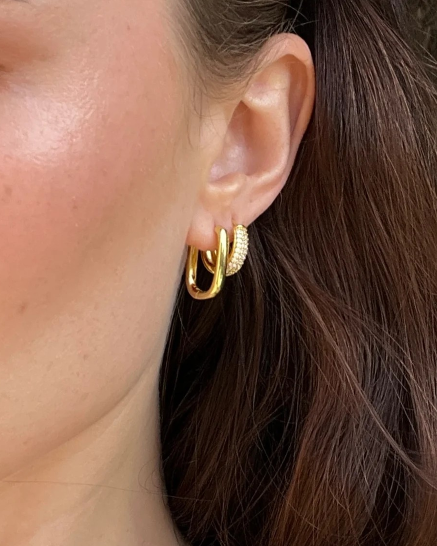 Petite Edge Hoops Gold - Who Is She