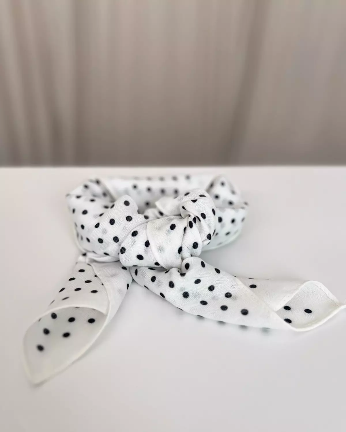 Skjerf Prikker Hvit/Sort - Intex