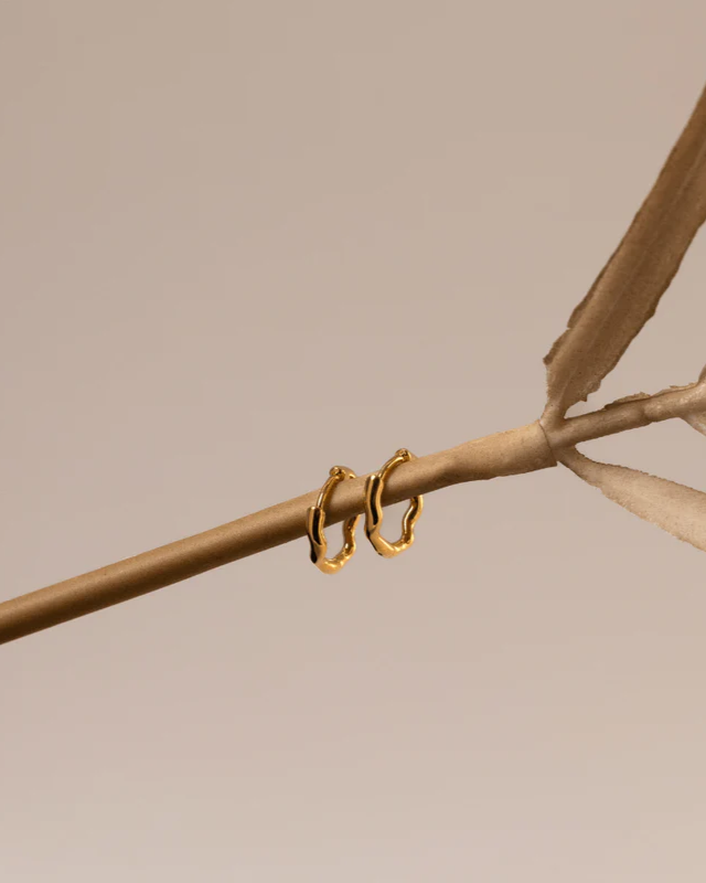 Organic Wave Hoop Gold - Orelia