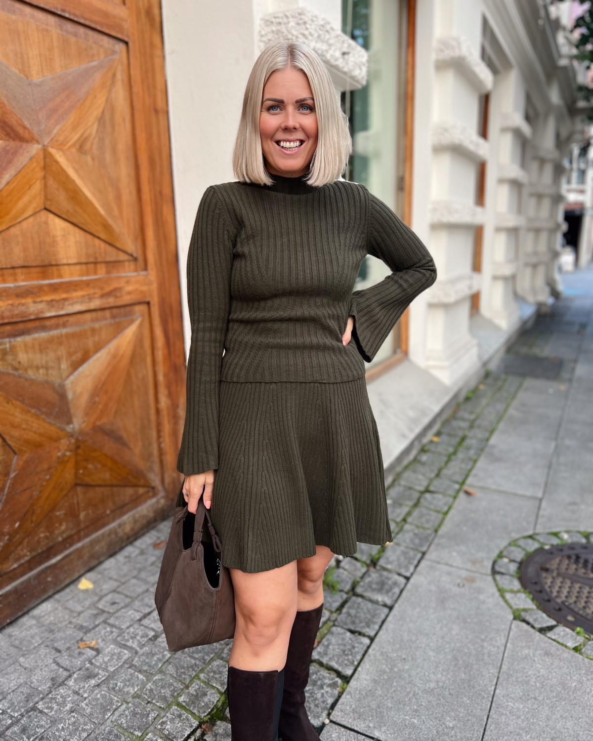 Dakota Sweater Dark Olive - Urban Pioneers