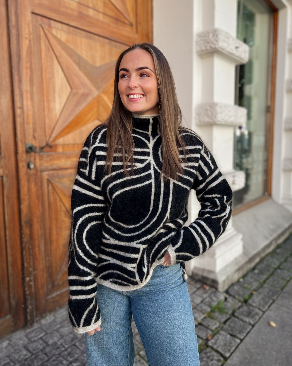 Signa Knit T-Neck Black - Second Female