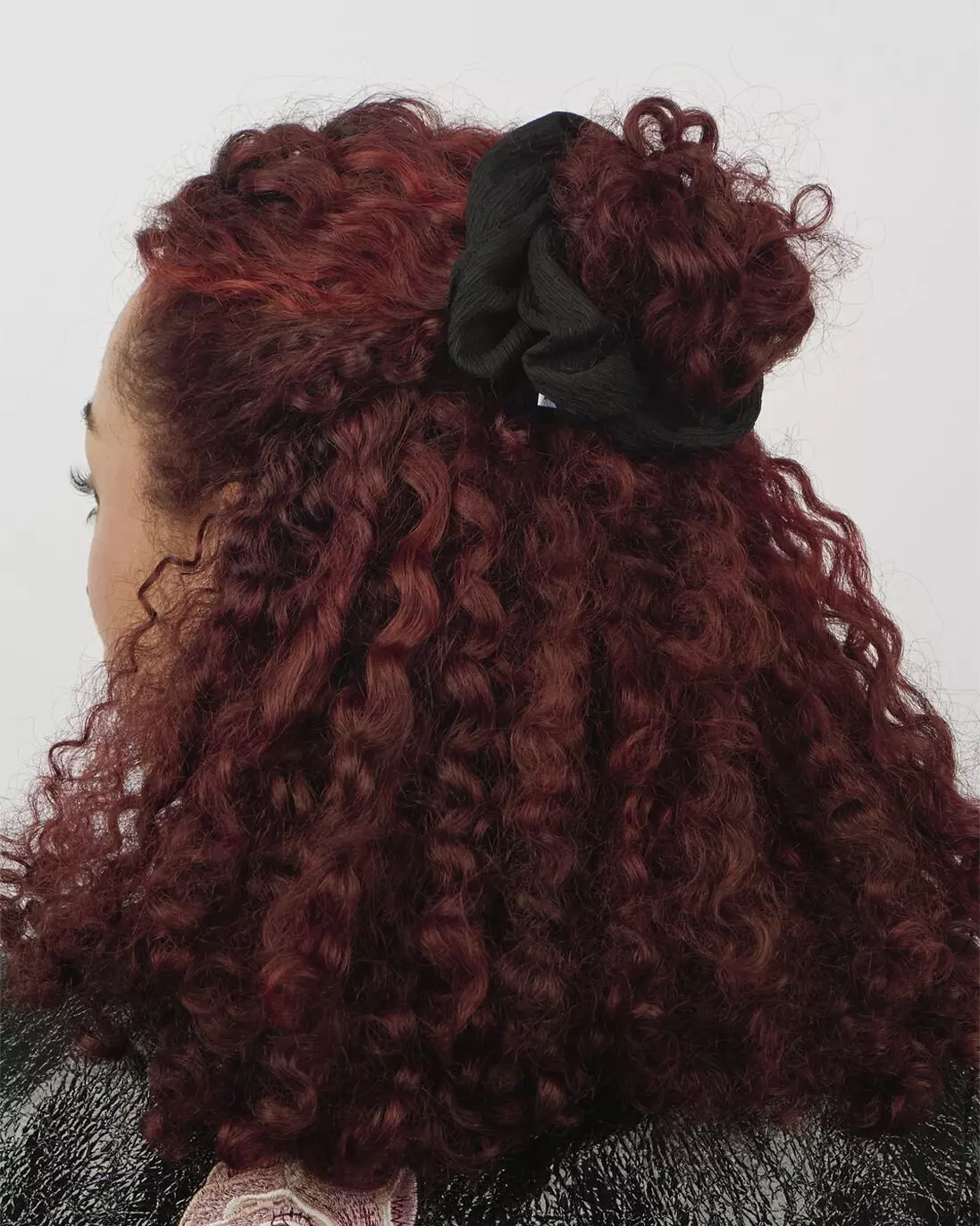 Ea Zig-Zag Scrunchie Black - Sui Ava