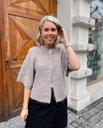 Benuta Fluffy Knit Cardigan Beige Melange - Neo Noir