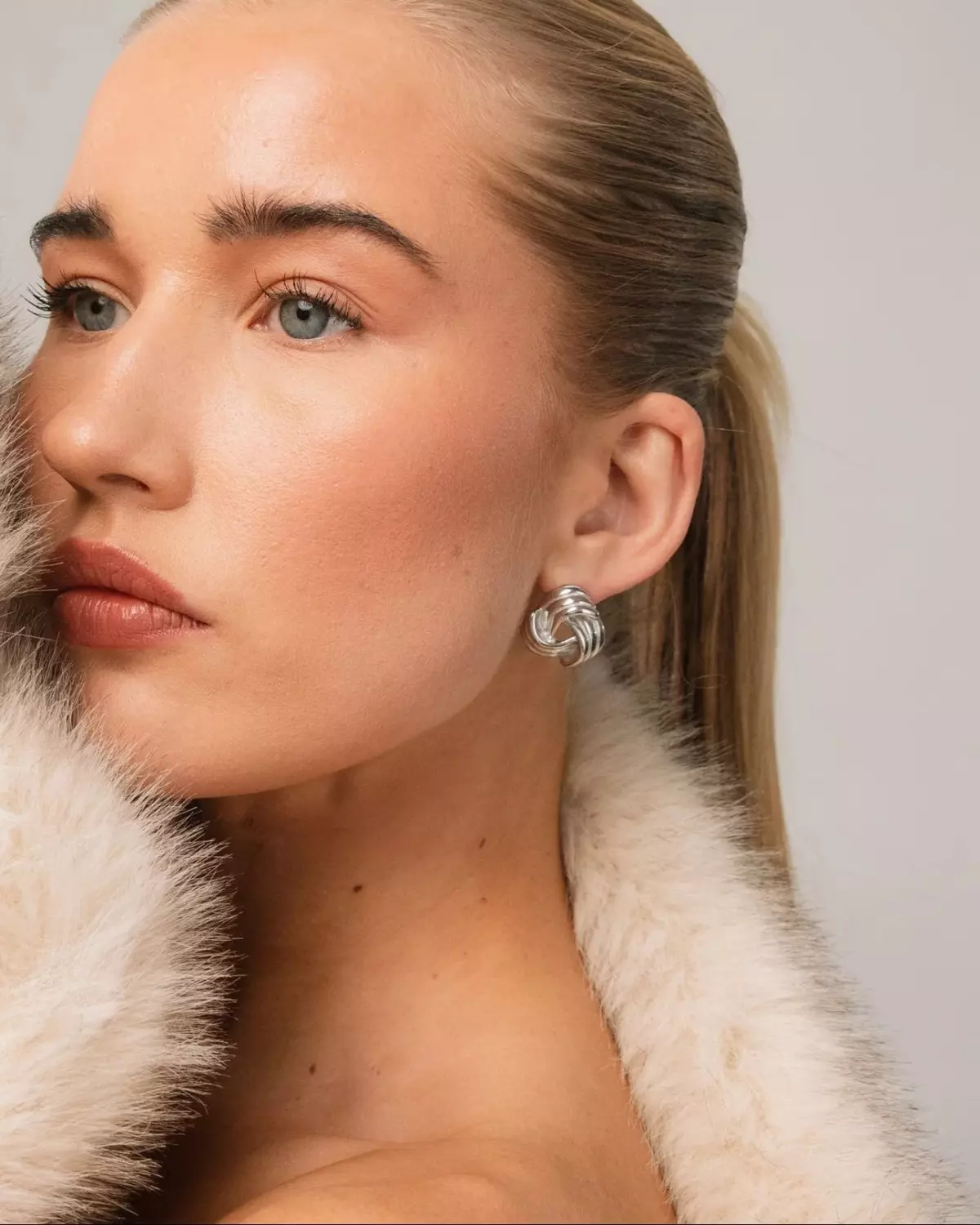 Knot Earrings Silver - Who Is She