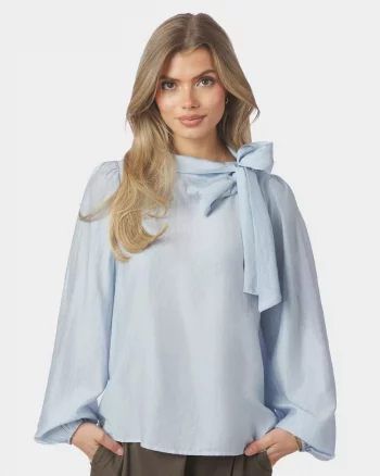 Selene Crisp Blouse Light Blue - Neo Noir