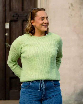 Betzy Sweater Opallne Green - Urban Pioneers