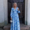 Livorno Dress Blue Flower AOP - Urban Pioneers