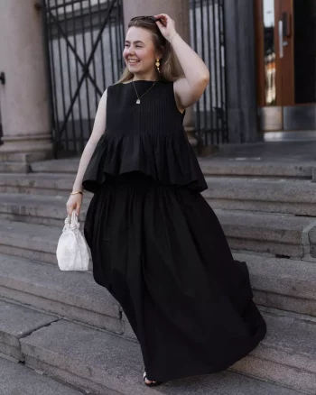 Noemi Skirt Black - Urban Pioneers