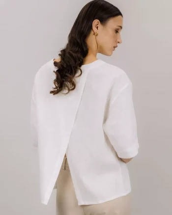 Valeria Tee White - Urban Pioneers