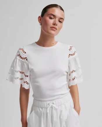 Lawra Tee White - Second Female