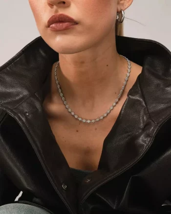 Flower Chain Silver - Who Is She