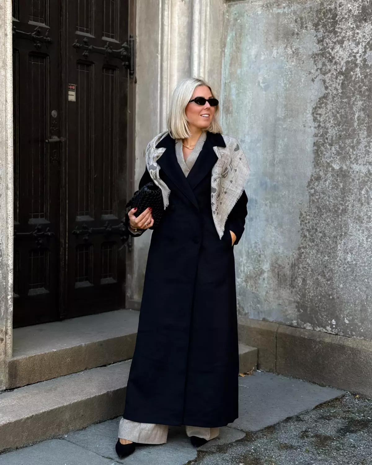 Sophia Coat Black - Urban Pioneers