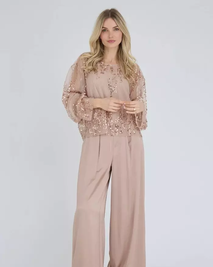 Ying Blouse Almond - A View
