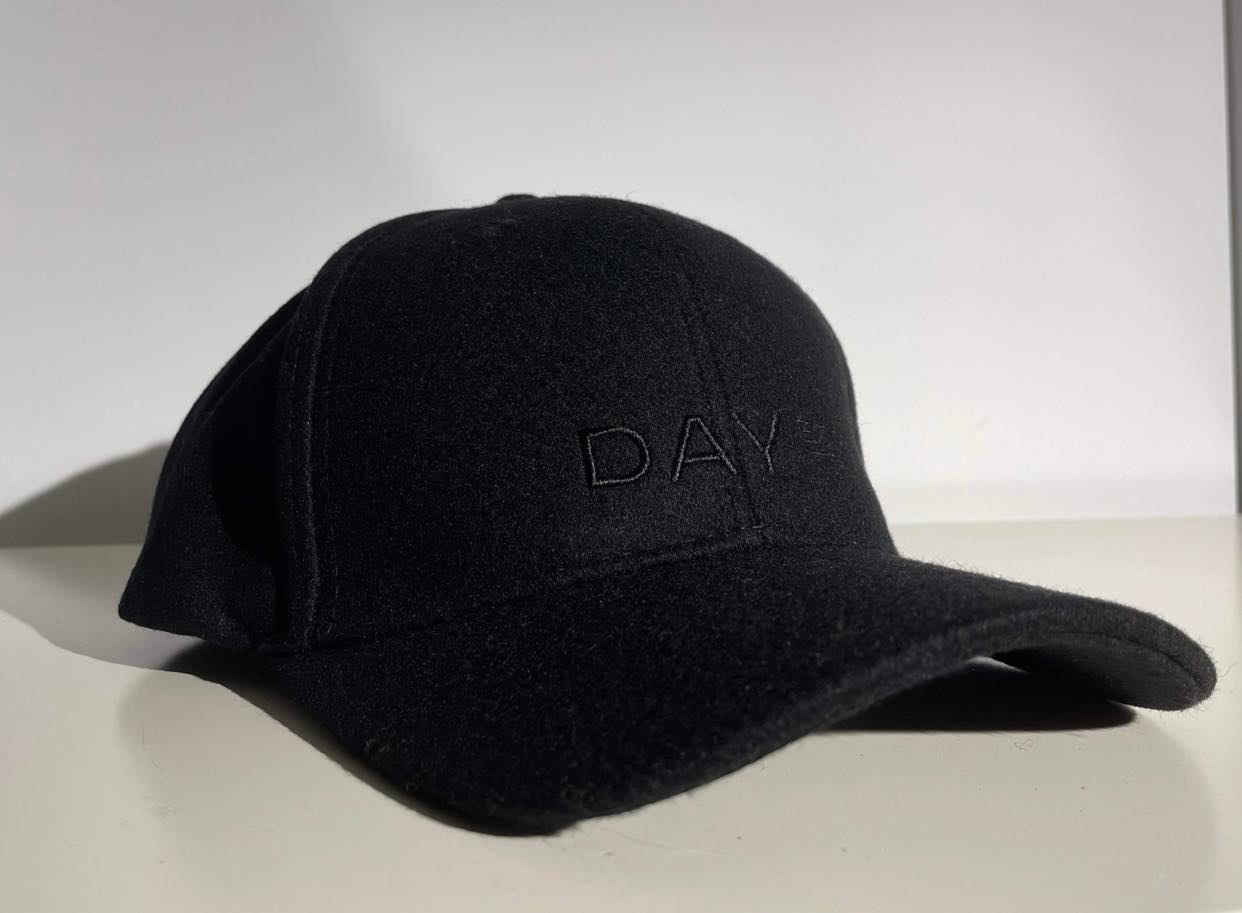 Day winner cap woolen - black