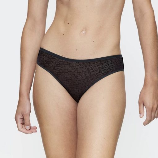 Triumph Signature Sheer Tai - Black