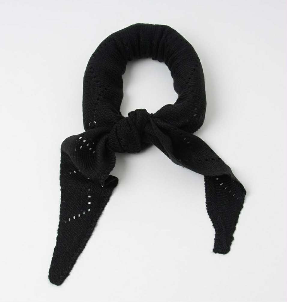 Rosenvinge Skjerf strikket lite triangel - Black