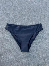 Tessy Capri Slip Crispa