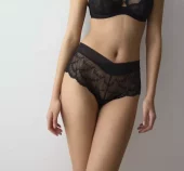 Love in Lace Shorty - Black