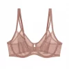 Triumph Signature sheer W01 EX - Toasted Almond