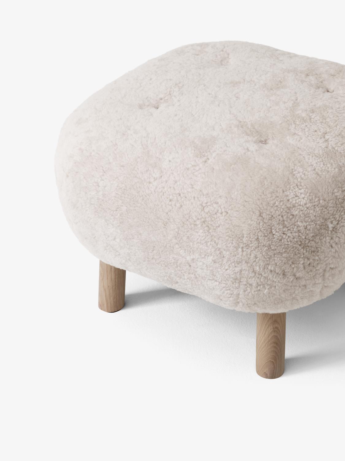 &Tradition - Pouf ATD1 - Sheepskin Moonlight and White Oiled Oak