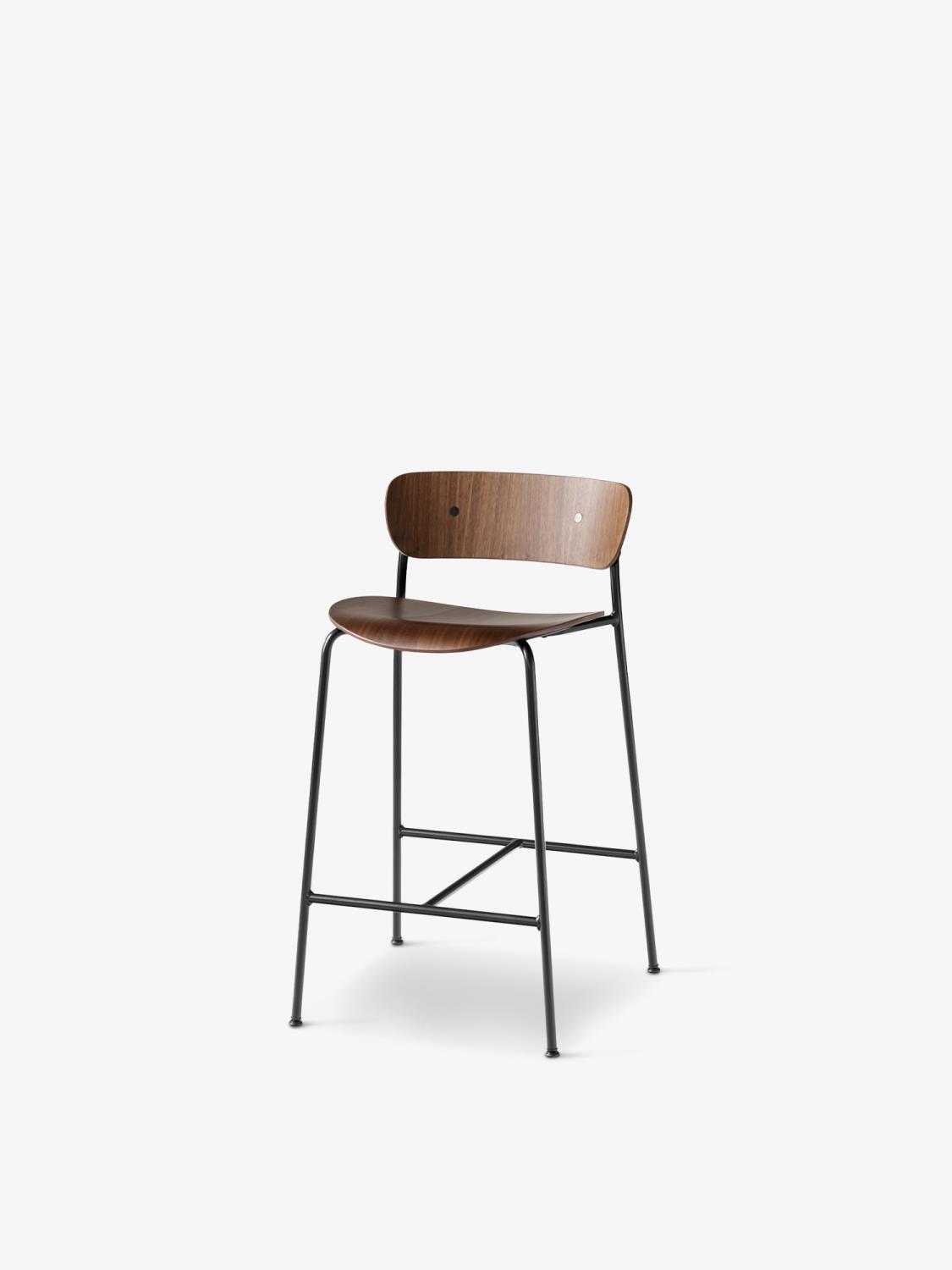 &Tradition - Pavilion Counter Chair AV7 - Black Base and Walnut