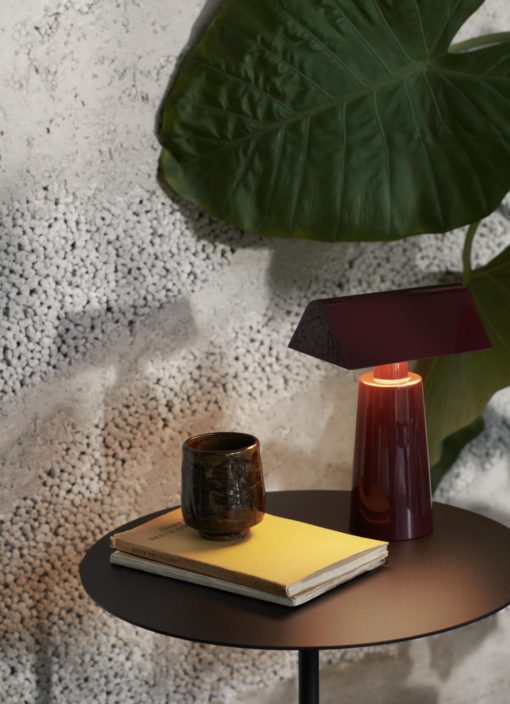 &Tradition - Caret oppladbar bordlampe MF1 - Dark Burgundy