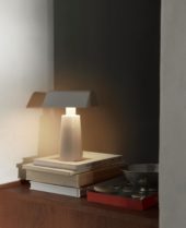 &Tradition - Caret oppladbar bordlampe MF1 - Silk Grey