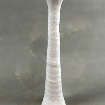 Hurlen, Sølvi - Lysestake/ Vase , hvit m/ prikker