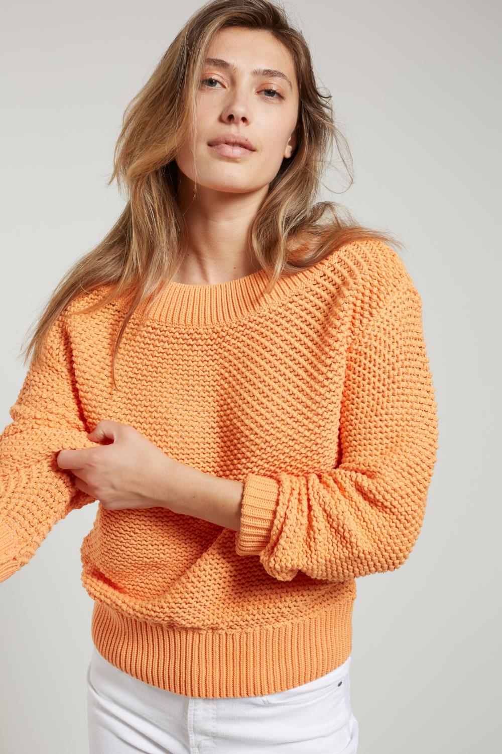 Sweater in textured yarn w/boatneck YAYA