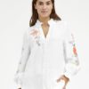 Carmen, shirt white