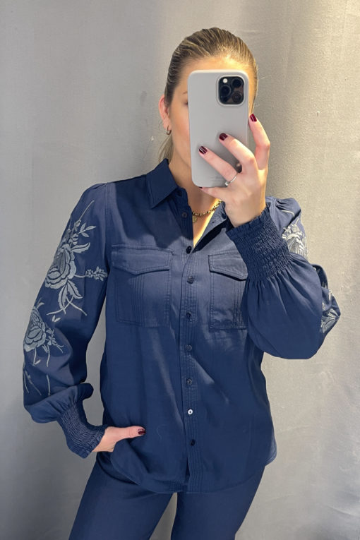 Carmen, shirt Blue nights