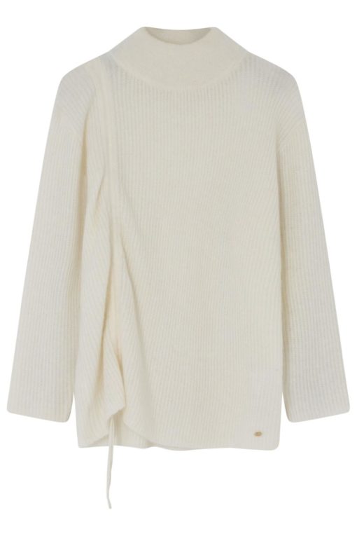 Lucy, turtle nrck boxy knit Off white