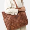 Caia - Walnut