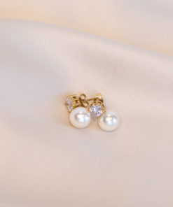 Alexandra Pearl earrings