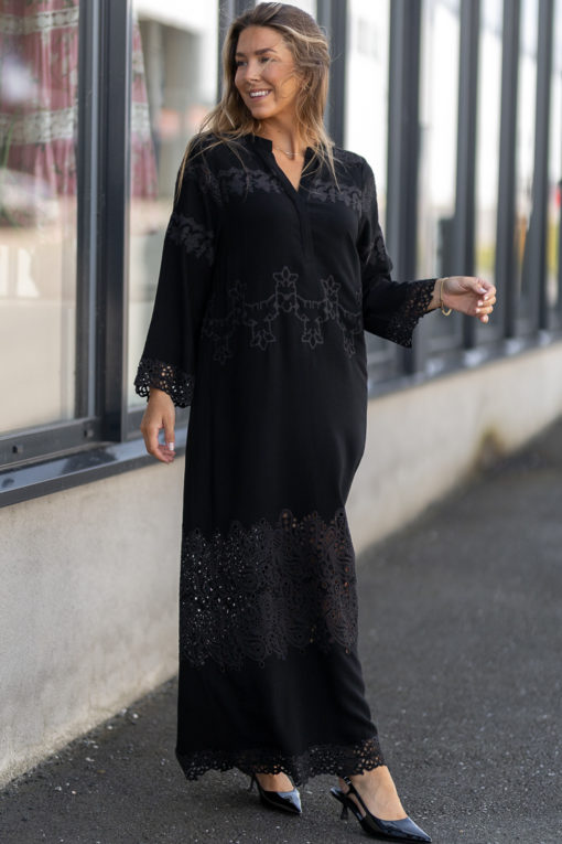 Anika, long embroidery dress - Black