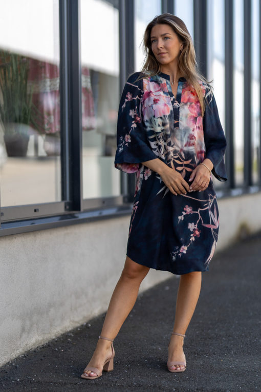 Costa, knee dress - Navy flower