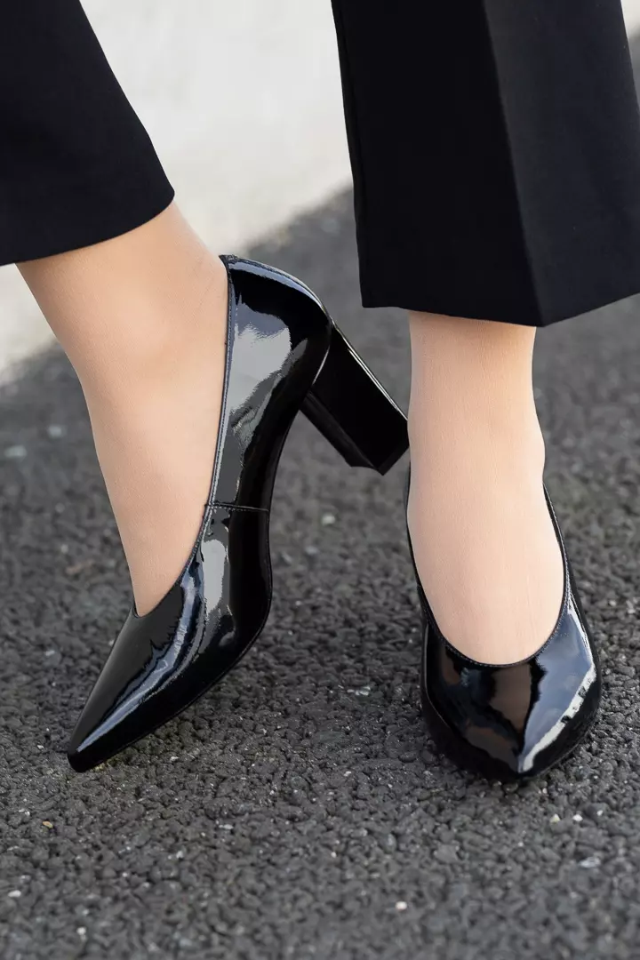 Kramp - Patent Black