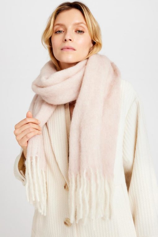 Dereen, fluffy wool scarf - pale lilac