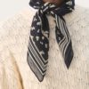 Phi scarf, Navy Blurred Flower